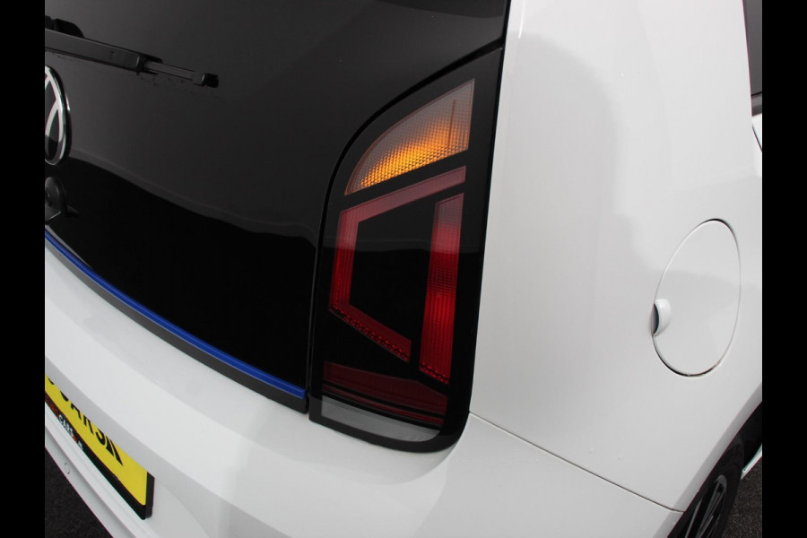 Volkswagen e-Up! e-up! Style Climate control Stoelverwarming Cruise control Parkeersensor achter + camera Lichtmetalen velgen
