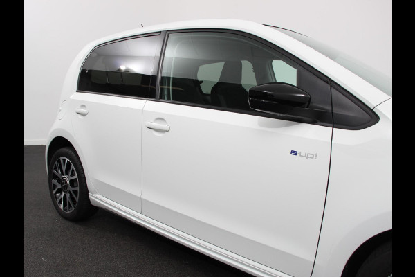 Volkswagen e-Up! e-up! Style Climate control Stoelverwarming Cruise control Parkeersensor achter + camera Lichtmetalen velgen
