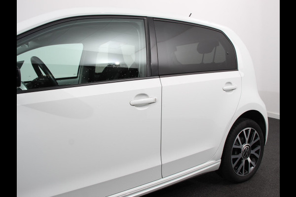Volkswagen e-Up! e-up! Style Climate control Stoelverwarming Cruise control Parkeersensor achter + camera Lichtmetalen velgen