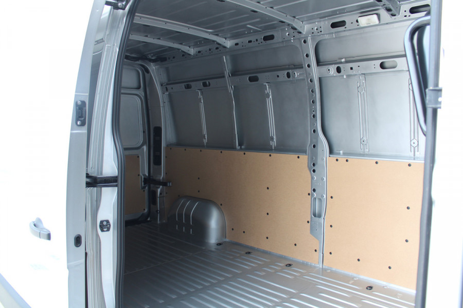 Renault Master T35 2.3 dCi 180pk L3H2 - Airco - Navigatie - Camera - Cruise - Parkeersensoren - 105l tank - Rijklaar