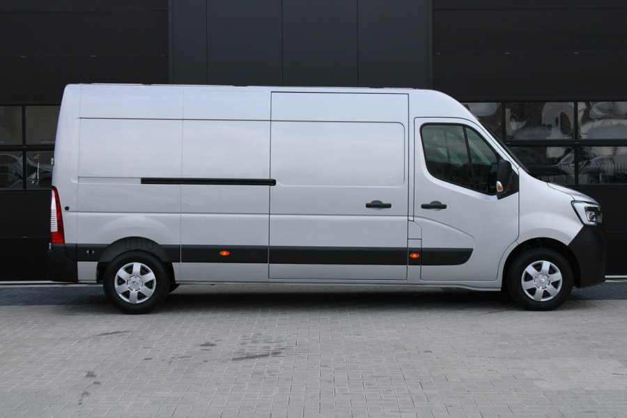 Renault Master T35 2.3 dCi 180pk L3H2 - Airco - Navigatie - Camera - Cruise - Parkeersensoren - 105l tank - Rijklaar