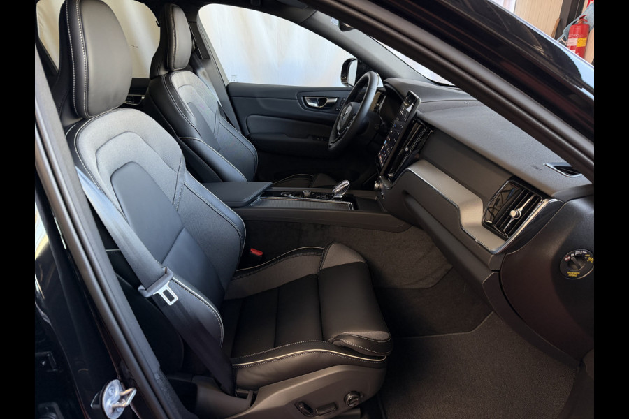 Volvo XC60 2.0 T6 AWD PLUS BLACK EDITION NIEUWE AUTO HARMAN KARDON LEER SCHUIFDAK PHEV Plug in Hybrid ✅ Top Auto's Wijchen ,  Altijd een Ruim aanbod van Volvo's i  BUSINESS / CORE / BRIGHT / DARK / ULTRA DARK / PLUS DARK / BLACK EDITION  / ESSENTIAL / T6 / T8 ✅