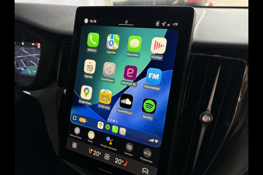 Volvo XC60 2.0 T6 AWD PLUS BLACK EDITION NIEUWE AUTO HARMAN KARDON LEER SCHUIFDAK PHEV Plug in Hybrid ✅ Top Auto's Wijchen ,  Altijd een Ruim aanbod van Volvo's i  BUSINESS / CORE / BRIGHT / DARK / ULTRA DARK / PLUS DARK / BLACK EDITION  / ESSENTIAL / T6 / T8 ✅