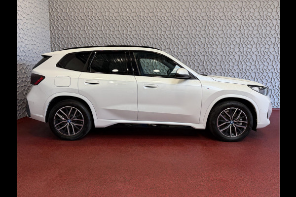 BMW X1 XDRIVE 25E PLUG IN HYBIRD M-SPORT LED PANORAMA .SCHUIFDAK ELEK.KLEP NAVI STOELVERW M-SHADOW LINE ELEK.STOEL ZWARTE.HEMEL 2025 PHEV PLUG IN HYBRID AWD 4X4 4WD ✅ Top Auto's. Al 30 Jaar uw Bmw Specialist in ,  BMW M / M Sport / PHEV / HEV / Hybrid / Mhev / 25e / 30e / xDrive25e // xDrive30e / sDrive18i / sDrive20i / sDrive23i ✅