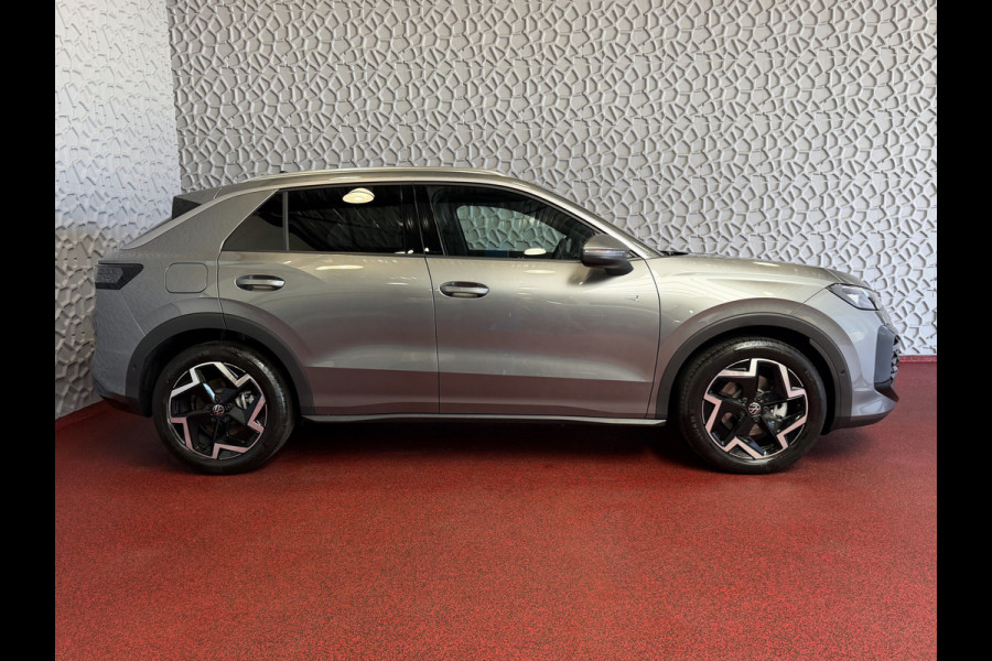 Volkswagen T-Roc 1.5 eTsi 150PK R-LINE EDITION BLACK STYLE IQ LED/GRIL/LOGO STOEL/STUUR.VERW ELEK.KLEP 2026