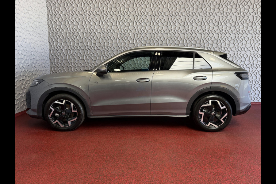 Volkswagen T-Roc 1.5 eTsi 150PK R-LINE EDITION BLACK STYLE IQ LED/GRIL/LOGO STOEL/STUUR.VERW ELEK.KLEP 2026