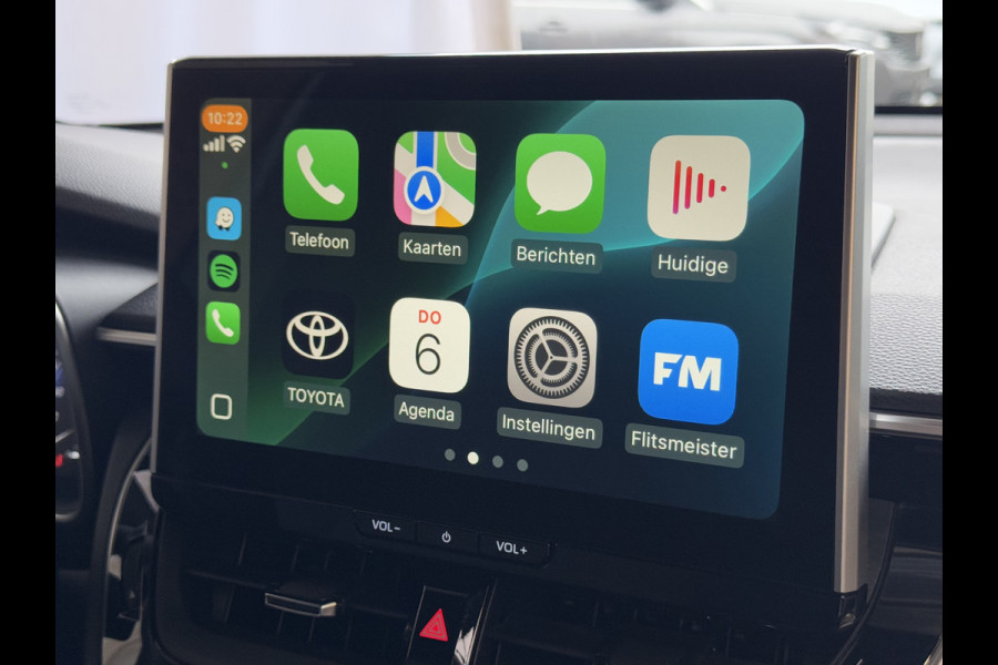 Toyota Corolla Cross HYBRID 140 STYLE STOEL/STUUR VERW. ELEK.KLEP LED KEYLESS CARPLAY NAVI CAMERA ADAP CRUISE PDC ✅ Top auto's Wijchen. Al 30 Jaar verkoop van Toyota  : Benzine / Hybride / PHEV / HEV / Diverse modellen : Style / Executive / Dynamic / Plus / Business / Sport / Active / Premium etc. ✅