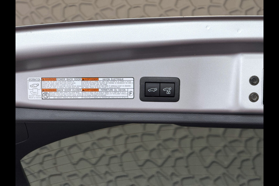 Toyota Corolla Cross HYBRID 140 STYLE STOEL/STUUR VERW. ELEK.KLEP LED KEYLESS CARPLAY NAVI CAMERA ADAP CRUISE PDC ✅ Top auto's Wijchen. Al 30 Jaar verkoop van Toyota  : Benzine / Hybride / PHEV / HEV / Diverse modellen : Style / Executive / Dynamic / Plus / Business / Sport / Active / Premium etc. ✅