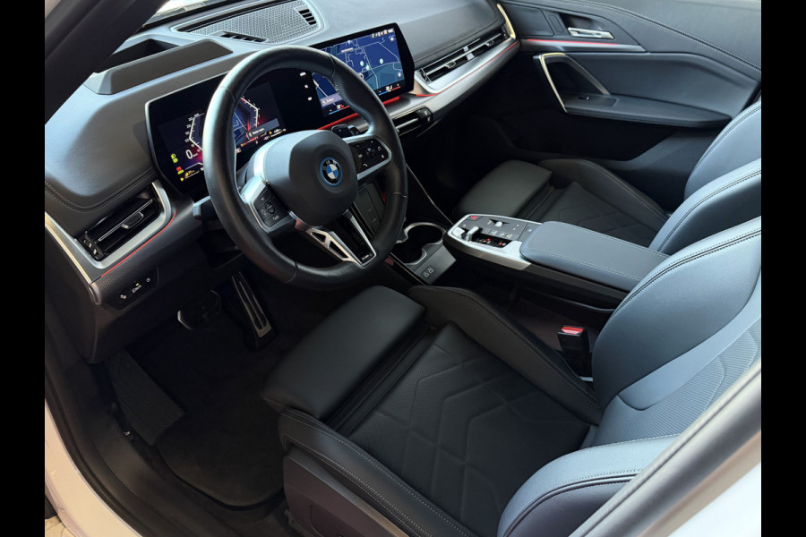 BMW X1 XDRIVE 25E M-SPORT LED PANO.SCHUIFDAK ELEK.KLEP NAVI STOELVERW M-SHADOW LINE ELEK.STOEL ZWARTE.HEMEL 2025 PHEV PLUG IN HYBRID AWD 4X4 4WD ✅ Top Auto's. Al 30 Jaar uw Bmw Specialist in ,  BMW M / M Sport / PHEV / HEV / Hybrid / Mhev / 25e / 30e / xDrive25e // xDrive30e / sDrive18i / sDrive20i / sDrive23i ✅