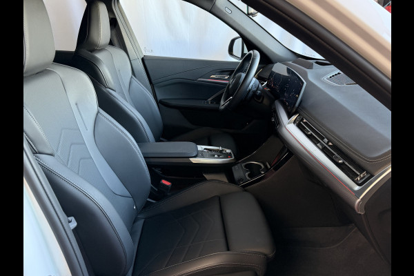 BMW X1 XDRIVE 25E M-SPORT LED PANO.SCHUIFDAK ELEK.KLEP NAVI STOELVERW M-SHADOW LINE ELEK.STOEL ZWARTE.HEMEL 2025 PHEV PLUG IN HYBRID AWD 4X4 4WD ✅ Top Auto's. Al 30 Jaar uw Bmw Specialist in ,  BMW M / M Sport / PHEV / HEV / Hybrid / Mhev / 25e / 30e / xDrive25e // xDrive30e / sDrive18i / sDrive20i / sDrive23i ✅