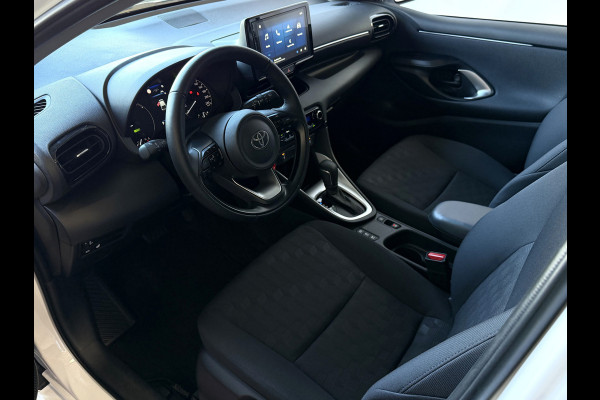 Toyota Yaris 1.5 HYBRID STOEL/STUUR VERW CARPLAY CAMERA LMV ADAP.CRUISE ✅ Top Auto's Wijchen , Al 30 Jaar verkoop van Toyota , Type's Launch / Executive / Dynamic / First Edition / Business / Zowel Phev / Hev / Benzine / met fabrieksgarantie ✅