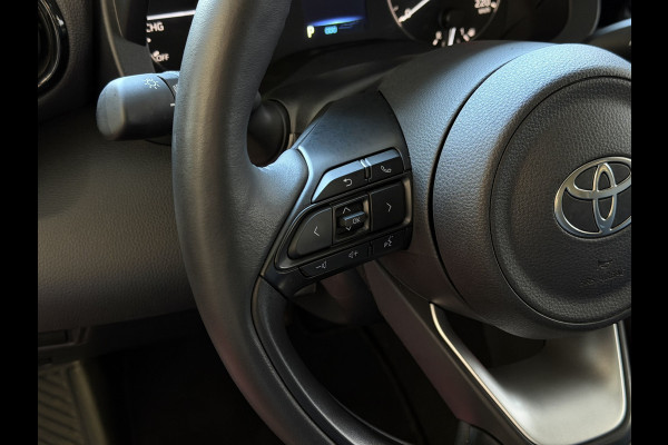 Toyota Yaris 1.5 HYBRID STOEL/STUUR VERW CARPLAY CAMERA LMV ADAP.CRUISE ✅ Top Auto's Wijchen , Al 30 Jaar verkoop van Toyota , Type's Launch / Executive / Dynamic / First Edition / Business / Zowel Phev / Hev / Benzine / met fabrieksgarantie ✅