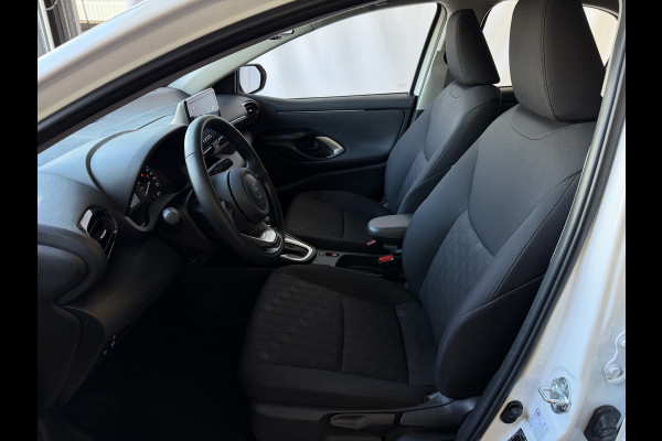 Toyota Yaris 1.5 HYBRID STOEL/STUUR VERW CARPLAY CAMERA LMV ADAP.CRUISE ✅ Top Auto's Wijchen , Al 30 Jaar verkoop van Toyota , Type's Launch / Executive / Dynamic / First Edition / Business / Zowel Phev / Hev / Benzine / met fabrieksgarantie ✅