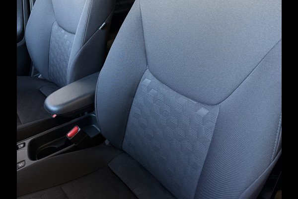 Toyota Yaris 1.5 HYBRID STOEL/STUUR VERW CARPLAY CAMERA LMV ADAP.CRUISE ✅ Top Auto's Wijchen , Al 30 Jaar verkoop van Toyota , Type's Launch / Executive / Dynamic / First Edition / Business / Zowel Phev / Hev / Benzine / met fabrieksgarantie ✅