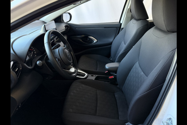Toyota Yaris 1.5 HYBRID STOEL/STUUR VERW CARPLAY CAMERA LMV ADAP.CRUISE ✅ Top Auto's Wijchen , Al 30 Jaar verkoop van Toyota , Type's Launch / Executive / Dynamic / First Edition / Business / Zowel Phev / Hev / Benzine / met fabrieksgarantie ✅
