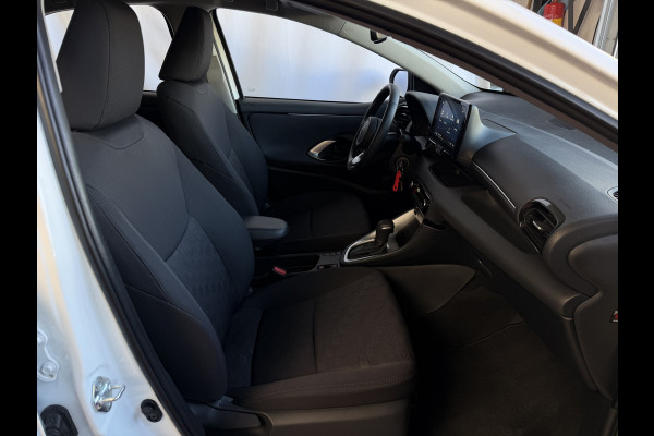 Toyota Yaris 1.5 HYBRID STOEL/STUUR VERW CARPLAY CAMERA LMV ADAP.CRUISE ✅ Top Auto's Wijchen , Al 30 Jaar verkoop van Toyota , Type's Launch / Executive / Dynamic / First Edition / Business / Zowel Phev / Hev / Benzine / met fabrieksgarantie ✅