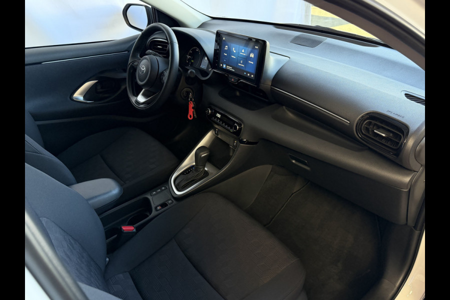 Toyota Yaris 1.5 HYBRID STOEL/STUUR VERW CARPLAY CAMERA LMV ADAP.CRUISE ✅ Top Auto's Wijchen , Al 30 Jaar verkoop van Toyota , Type's Launch / Executive / Dynamic / First Edition / Business / Zowel Phev / Hev / Benzine / met fabrieksgarantie ✅