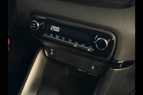 Toyota Yaris 1.5 HYBRID STOEL/STUUR VERW CARPLAY CAMERA LMV ADAP.CRUISE ✅ Top Auto's Wijchen , Al 30 Jaar verkoop van Toyota , Type's Launch / Executive / Dynamic / First Edition / Business / Zowel Phev / Hev / Benzine / met fabrieksgarantie ✅