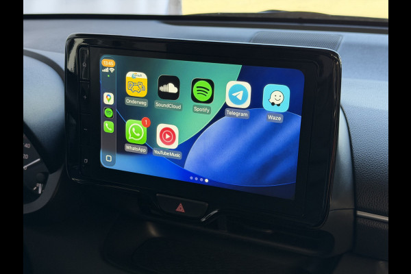Toyota Yaris 1.5 HYBRID STOEL/STUUR VERW CARPLAY CAMERA LMV ADAP.CRUISE ✅ Top Auto's Wijchen , Al 30 Jaar verkoop van Toyota , Type's Launch / Executive / Dynamic / First Edition / Business / Zowel Phev / Hev / Benzine / met fabrieksgarantie ✅