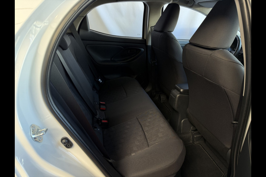 Toyota Yaris 1.5 HYBRID STOEL/STUUR VERW CARPLAY CAMERA LMV ADAP.CRUISE ✅ Top Auto's Wijchen , Al 30 Jaar verkoop van Toyota , Type's Launch / Executive / Dynamic / First Edition / Business / Zowel Phev / Hev / Benzine / met fabrieksgarantie ✅