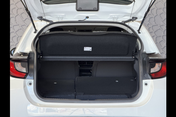 Toyota Yaris 1.5 HYBRID STOEL/STUUR VERW CARPLAY CAMERA LMV ADAP.CRUISE ✅ Top Auto's Wijchen , Al 30 Jaar verkoop van Toyota , Type's Launch / Executive / Dynamic / First Edition / Business / Zowel Phev / Hev / Benzine / met fabrieksgarantie ✅