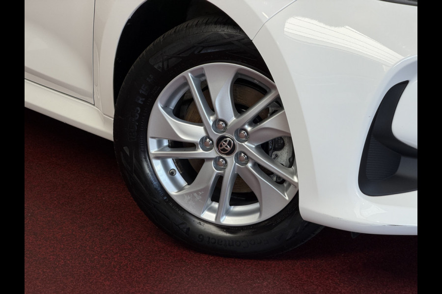 Toyota Yaris 1.5 HYBRID STOEL/STUUR VERW CARPLAY CAMERA LMV ADAP.CRUISE ✅ Top Auto's Wijchen , Al 30 Jaar verkoop van Toyota , Type's Launch / Executive / Dynamic / First Edition / Business / Zowel Phev / Hev / Benzine / met fabrieksgarantie ✅