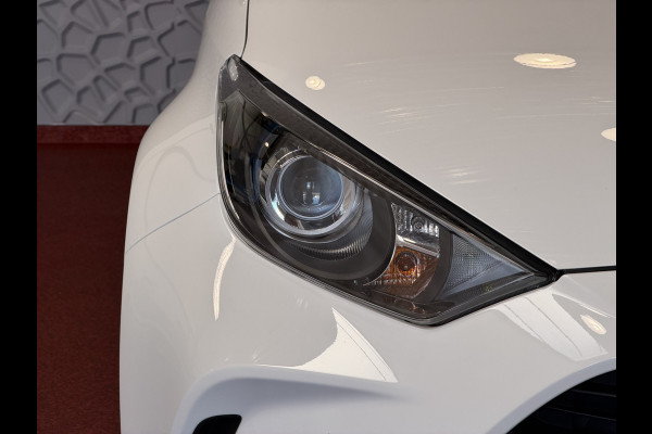 Toyota Yaris 1.5 HYBRID STOEL/STUUR VERW CARPLAY CAMERA LMV ADAP.CRUISE ✅ Top Auto's Wijchen , Al 30 Jaar verkoop van Toyota , Type's Launch / Executive / Dynamic / First Edition / Business / Zowel Phev / Hev / Benzine / met fabrieksgarantie ✅