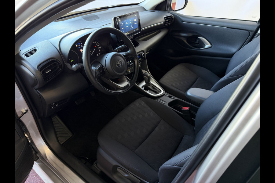 Toyota Yaris 1.5 HYBRID STOEL/STUUR VERW CARPLAY CAMERA LMV ADAP.CRUISE ✅ Top Auto's Wijchen , Al 30 Jaar verkoop van Toyota , Type's Launch / Executive / Dynamic / First Edition / Business / Zowel Phev / Hev / Benzine / met fabrieksgarantie ✅