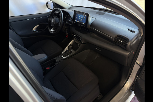 Toyota Yaris 1.5 HYBRID STOEL/STUUR VERW CARPLAY CAMERA LMV ADAP.CRUISE ✅ Top Auto's Wijchen , Al 30 Jaar verkoop van Toyota , Type's Launch / Executive / Dynamic / First Edition / Business / Zowel Phev / Hev / Benzine / met fabrieksgarantie ✅