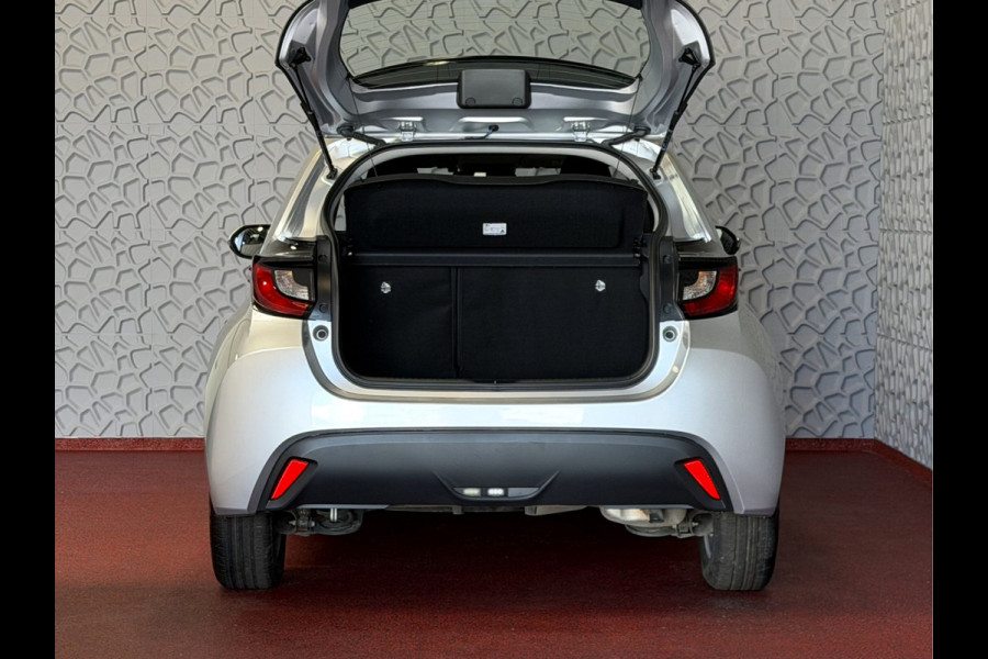 Toyota Yaris 1.5 HYBRID STOEL/STUUR VERW CARPLAY CAMERA LMV ADAP.CRUISE ✅ Top Auto's Wijchen , Al 30 Jaar verkoop van Toyota , Type's Launch / Executive / Dynamic / First Edition / Business / Zowel Phev / Hev / Benzine / met fabrieksgarantie ✅