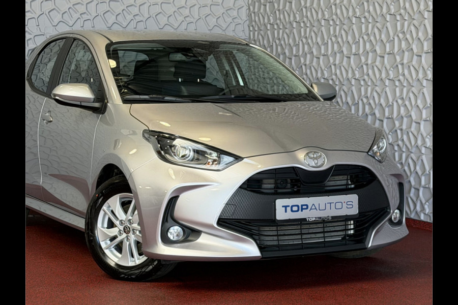 Toyota Yaris 1.5 HYBRID STOEL/STUUR VERW CARPLAY CAMERA LMV ADAP.CRUISE ✅ Top Auto's Wijchen , Al 30 Jaar verkoop van Toyota , Type's Launch / Executive / Dynamic / First Edition / Business / Zowel Phev / Hev / Benzine / met fabrieksgarantie ✅