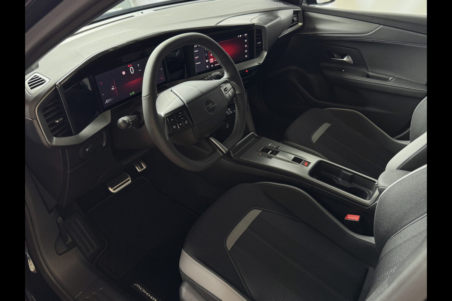 Opel Mokka 1.2 TURBO 130PK ✅ NIEUW MODEL ✅ GS LINE / BLACK PACK 360.CAM 03/2025 CAPRLAY STOEL/STUUR VERW CAMERA