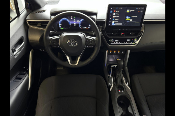 Toyota Corolla Cross 12/2024 HYBRID 140 STYLE LED KEYLESS CARPLAY NAVI CAMERA STOEL/STUUR VERW. ELEK.KLEP ADAP CRUISE PDC ✅ Top Auto's Wijchen , Al 30 Jaar verkoop van Toyota , Type's Launch / Executive / Dynamic / First Edition / Business / Zowel Phev / Hev / Benzine / met fabrieksgarantie ✅
