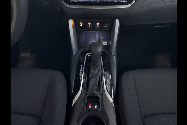 Toyota Corolla Cross 12/2024 HYBRID 140 STYLE LED KEYLESS CARPLAY NAVI CAMERA STOEL/STUUR VERW. ELEK.KLEP ADAP CRUISE PDC ✅ Top Auto's Wijchen , Al 30 Jaar verkoop van Toyota , Type's Launch / Executive / Dynamic / First Edition / Business / Zowel Phev / Hev / Benzine / met fabrieksgarantie ✅