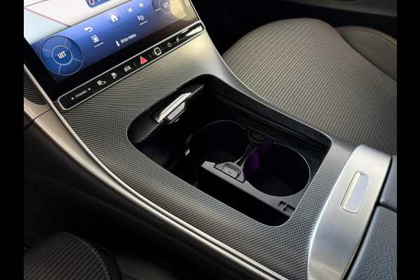 Mercedes-Benz C-Klasse 300e 313PK PHEV 12/2024 AVANTGARDE TREKHAAK HALF LEER CAMERA ELEK/STOEL/VERWARMD 12/2024 PHEV PLUG IN HYBRIDE phev