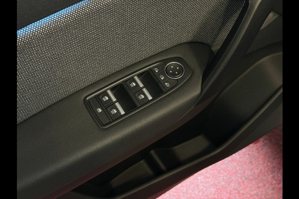 Renault Captur 1.3 160 PK 4 CIL CAMERA 18''LMV STOEL/STUUR .VERW PURE VISION LED 10'' R-LINK NAVI 2025 EDC-automaat (Efficiënt Dual Clutch) 7 Versnellingen 1200KG Trekgewicht ✅Top Auto's Wijchen✅ 170 Nieuwe en bijna nieuwe Auto's met : Benzine /  PHEV / Plug in hybrid / Hybrid / Mild hybrid / HEV / Keuze uit Techno / Alpine  / E-Tech / E Tech / Evolution / Esprit