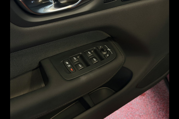 Volvo XC60 2.0 T6 AWD PLUS BLACK EDITION NIEUWSTE MODEL SCHUIFDAK HARMAN KARDON LEER PHEV Plug in Hybrid ✅ Top Auto's Wijchen ,  Altijd een Ruim aanbod van Volvo's i  BUSINESS / CORE / BRIGHT / DARK / ULTRA DARK / PLUS DARK / BLACK EDITION  / ESSENTIAL / T6 / T8 ✅