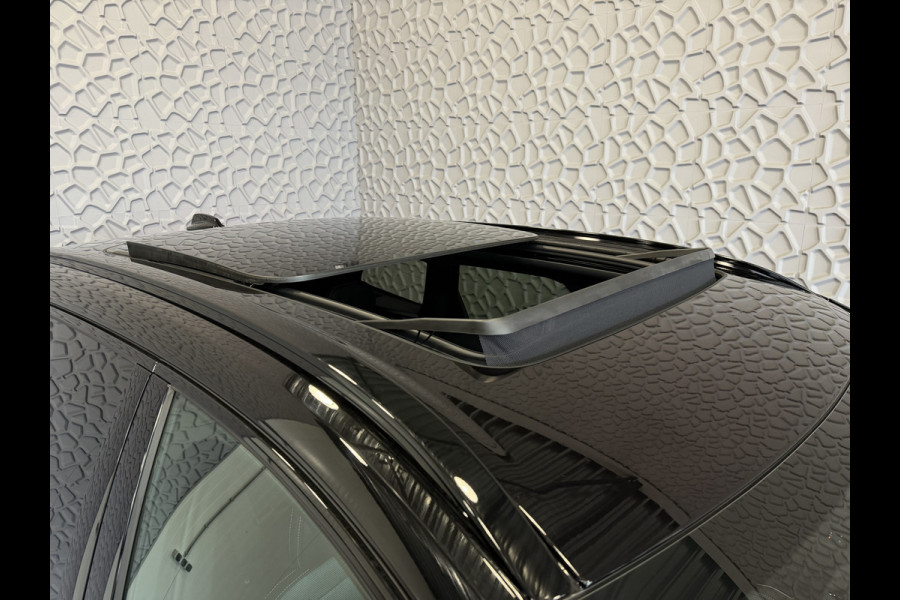 Volvo XC60 2.0 T6 AWD PLUS BLACK EDITION NIEUWSTE MODEL SCHUIFDAK HARMAN KARDON LEER PHEV Plug in Hybrid ✅ Top Auto's Wijchen ,  Altijd een Ruim aanbod van Volvo's i  BUSINESS / CORE / BRIGHT / DARK / ULTRA DARK / PLUS DARK / BLACK EDITION  / ESSENTIAL / T6 / T8 ✅