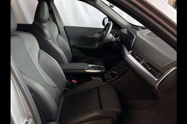 BMW X1 XDRIVE 25E M-SPORT LED PANO.SCHUIFDAK HEADUP ELEK.KLEP NAVI 360.CAM STOELVERW M-SHADOW LINE ELEK.STOEL ZWARTE.HEMEL 06/2025 PHEV PLUG IN HYBRID AWD 4X4 4WD ✅ Top Auto's. Al 30 Jaar uw Bmw Specialist in ,  BMW M / M Sport / PHEV / HEV / Hybrid / Mhev / 25e / 30e / xDrive25e // xDrive30e / sDrive18i / sDrive20i / sDrive23i ✅