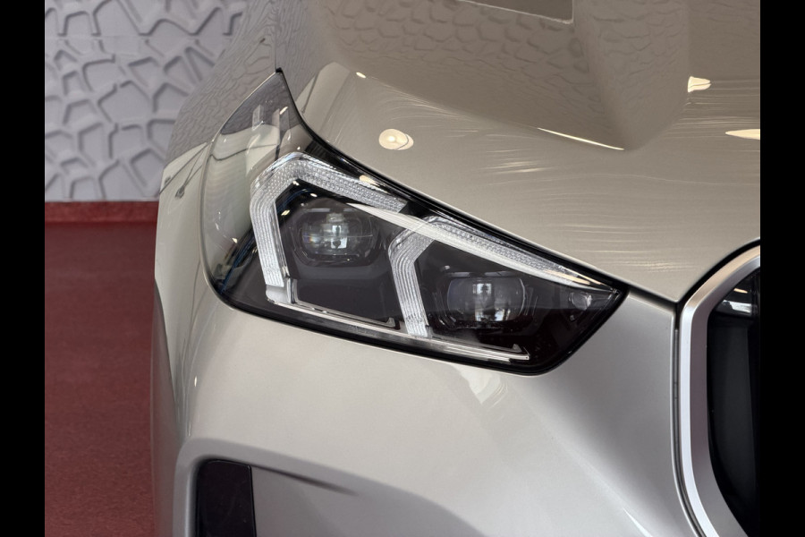 BMW X1 XDRIVE 25E M-SPORT LED PANO.SCHUIFDAK HEADUP ELEK.KLEP NAVI 360.CAM STOELVERW M-SHADOW LINE ELEK.STOEL ZWARTE.HEMEL 06/2025 PHEV PLUG IN HYBRID AWD 4X4 4WD ✅ Top Auto's. Al 30 Jaar uw Bmw Specialist in ,  BMW M / M Sport / PHEV / HEV / Hybrid / Mhev / 25e / 30e / xDrive25e // xDrive30e / sDrive18i / sDrive20i / sDrive23i ✅