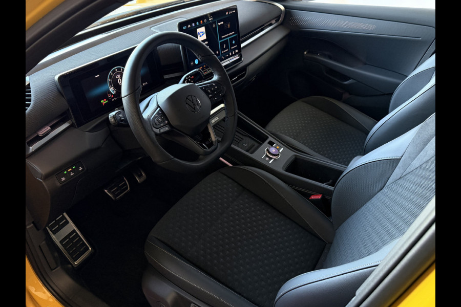 Volkswagen T-Roc 1.5 eTsi R-LINE 150PK EDITION BLACK STYLE 19''LMV IQ LED/GRIL/LOGO STOEL/STUUR.VERW ELEK.KLEP 2026