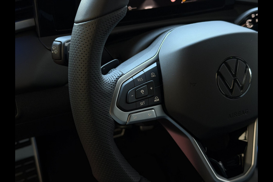 Volkswagen T-Roc 1.5 eTsi R-LINE 150PK EDITION BLACK STYLE 19''LMV IQ LED/GRIL/LOGO STOEL/STUUR.VERW ELEK.KLEP 2026