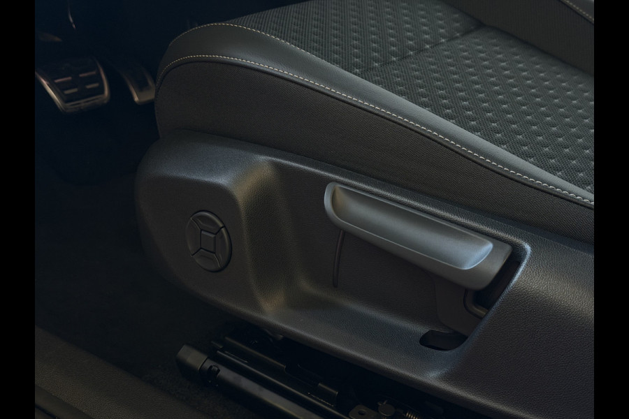 Volkswagen T-Roc 1.5 eTsi R-LINE 150PK EDITION BLACK STYLE 19''LMV IQ LED/GRIL/LOGO STOEL/STUUR.VERW ELEK.KLEP 2026