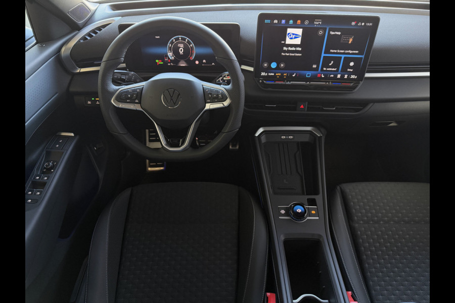 Volkswagen T-Roc 1.5 eTsi R-LINE 150PK EDITION BLACK STYLE 19''LMV IQ LED/GRIL/LOGO STOEL/STUUR.VERW ELEK.KLEP 2026