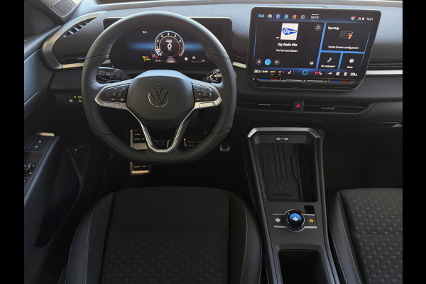 Volkswagen T-Roc 1.5 eTsi R-LINE 150PK EDITION BLACK STYLE 19''LMV IQ LED/GRIL/LOGO STOEL/STUUR.VERW ELEK.KLEP 2026