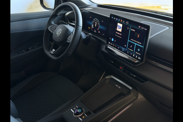 Volkswagen T-Roc 1.5 eTsi R-LINE 150PK EDITION BLACK STYLE 19''LMV IQ LED/GRIL/LOGO STOEL/STUUR.VERW ELEK.KLEP 2026