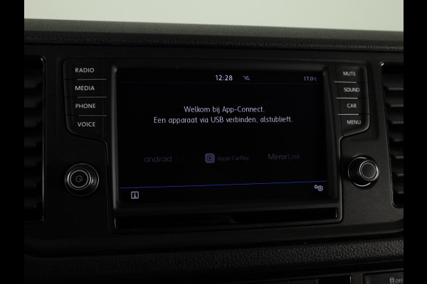 Volkswagen Crafter 35 2.0 TDI L3H2 140 PK | Navigatie via app | Bijrijdersbank | Airco | Side Assist | Inklapbare spiegels | Parkeersensoren voor en achter |