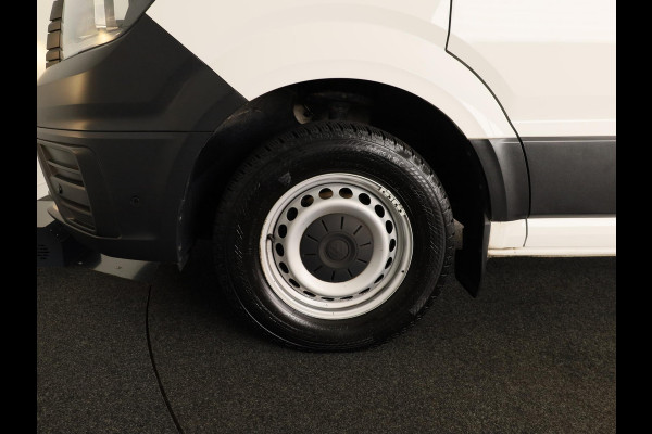 Volkswagen Crafter 35 2.0 TDI L3H2 140 PK | Navigatie via app | Bijrijdersbank | Airco | Side Assist | Inklapbare spiegels | Parkeersensoren voor en achter |