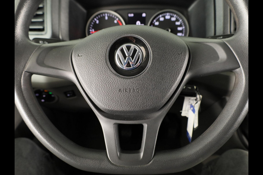 Volkswagen Crafter 35 2.0 TDI L3H2 140 PK | Navigatie via app | Bijrijdersbank | Airco | Side Assist | Inklapbare spiegels | Parkeersensoren voor en achter |