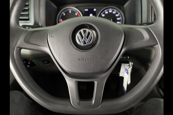 Volkswagen Crafter 35 2.0 TDI L3H2 140 PK | Navigatie via app | Bijrijdersbank | Airco | Side Assist | Inklapbare spiegels | Parkeersensoren voor en achter |